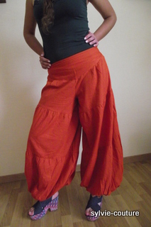 Pantalon bouffant.