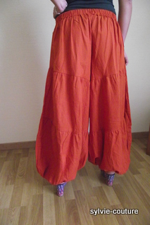 Pantalon bouffant.